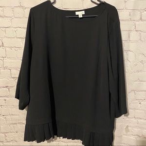 J Jill Top Size XL Black with ruffle hem